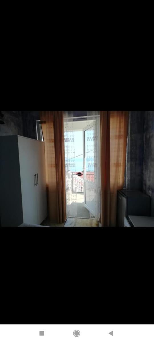 Geno Guest House Kvariati Luaran gambar