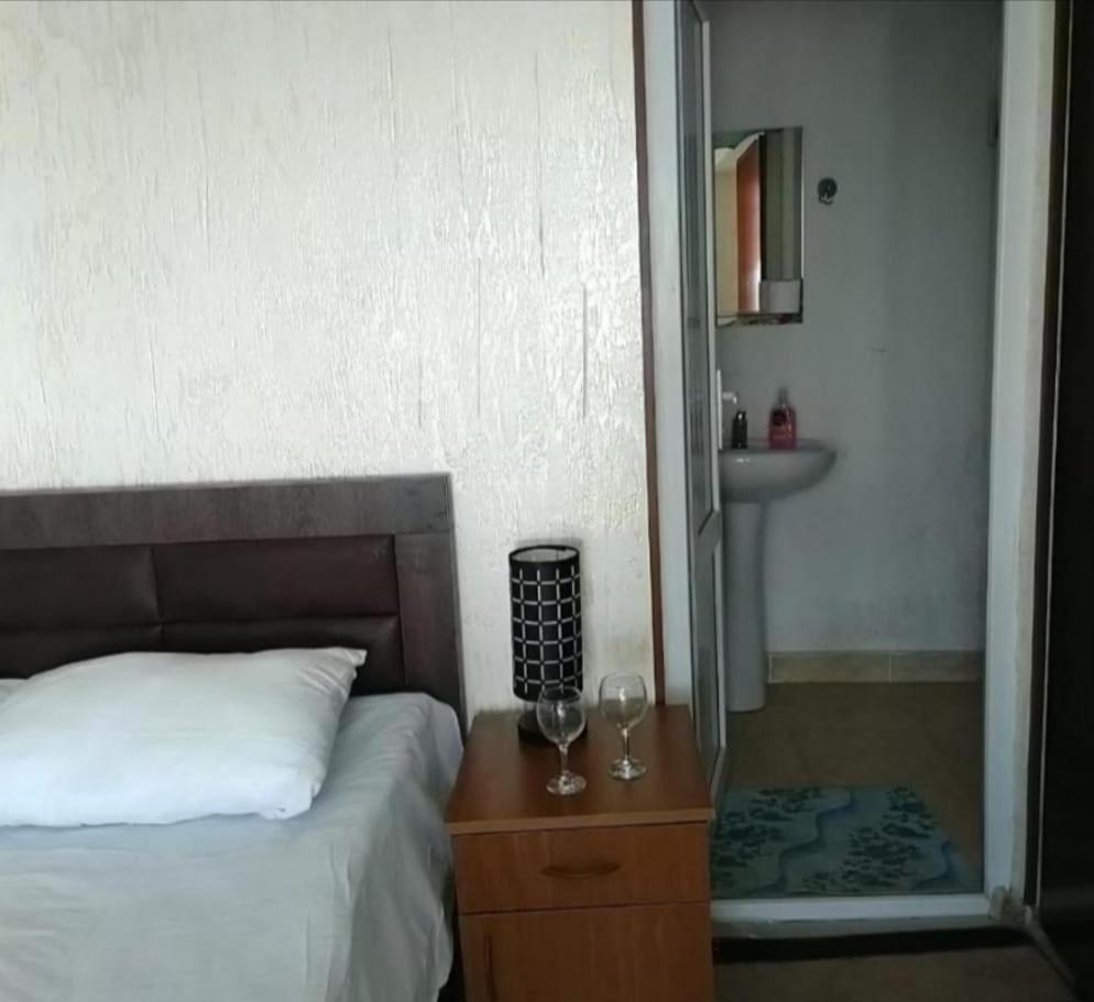 Geno Guest House Kvariati Bilik gambar