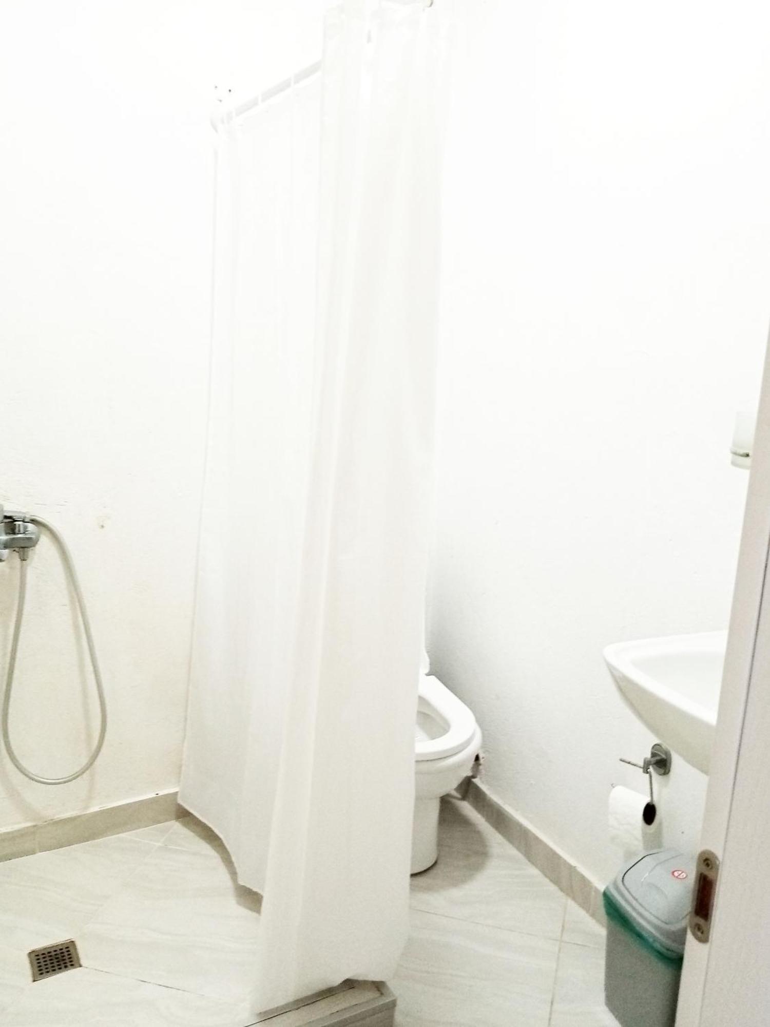 Geno Guest House Kvariati Bilik gambar