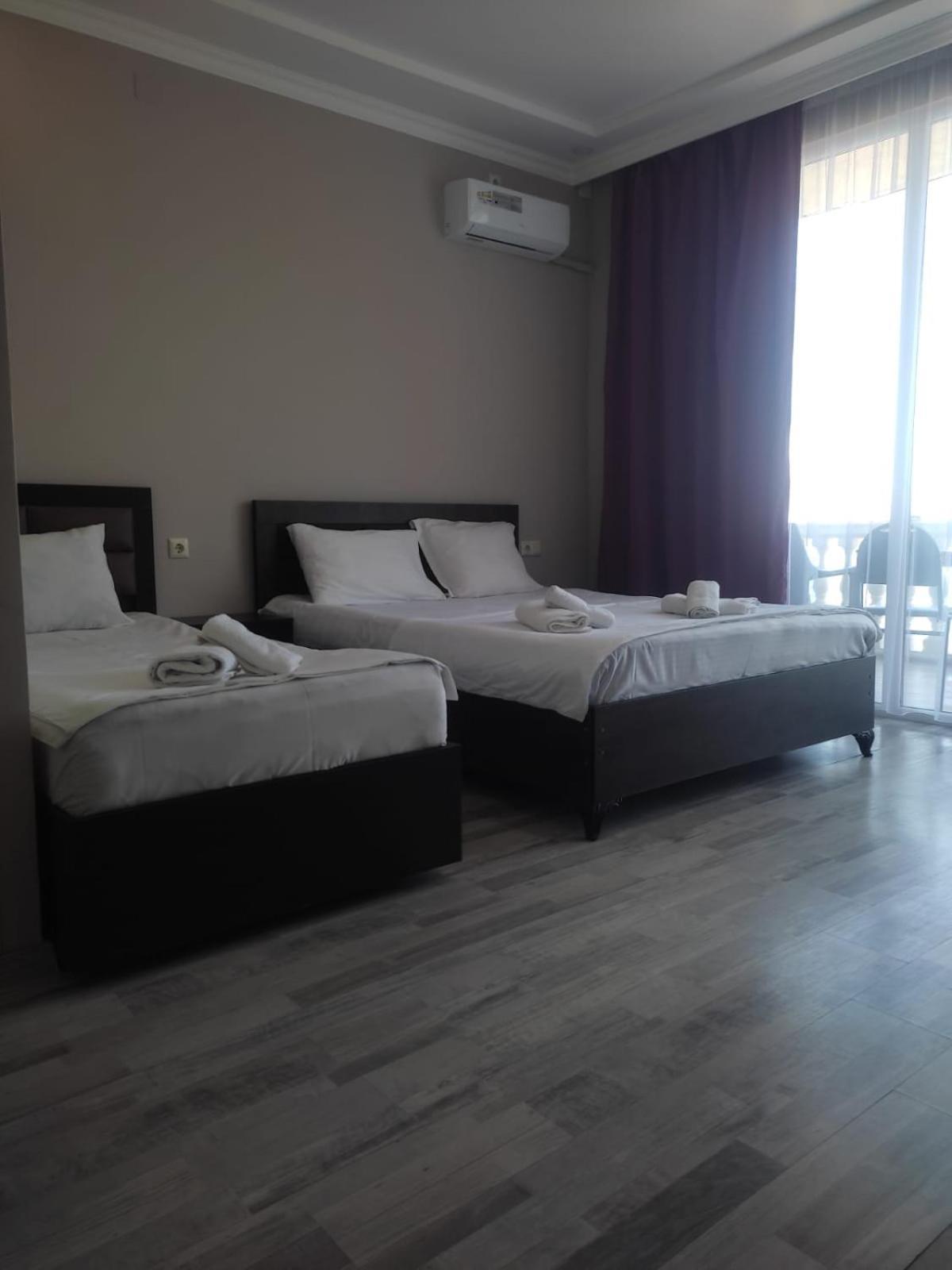Geno Guest House Kvariati Luaran gambar